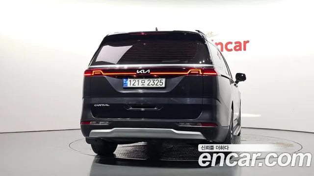 Kia Carnival 2023 thumb 4