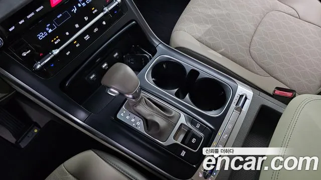 Kia Carnival 2023 thumb 9