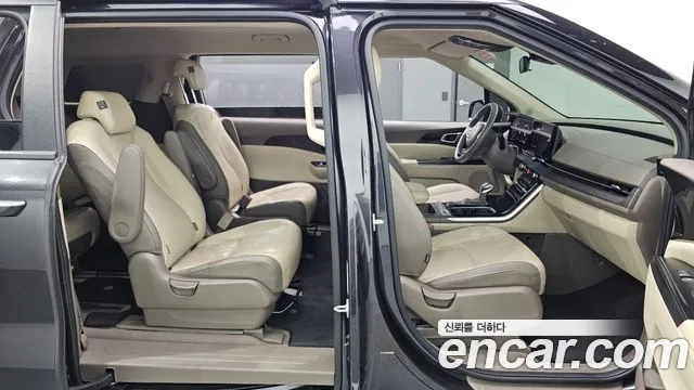 Kia Carnival 2023 thumb 11