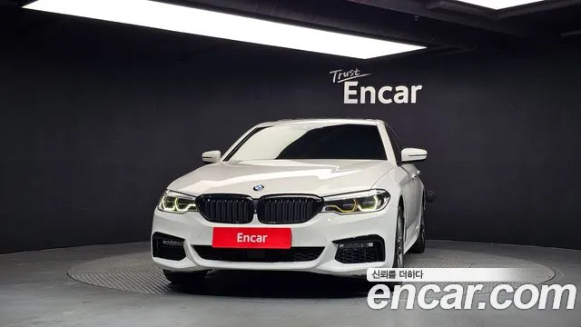 BMW 5-Series 2017 thumb 3