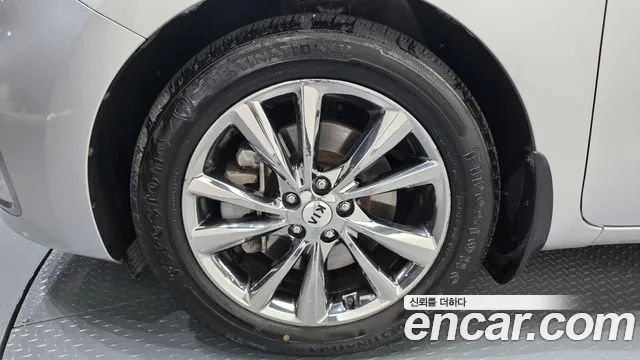Kia Carnival 2018 thumb 5
