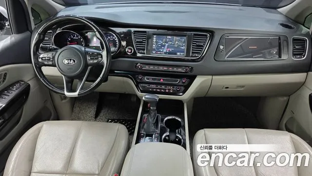 Kia Carnival 2018 thumb 7