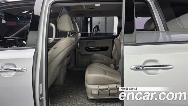 Kia Carnival 2018 thumb 12