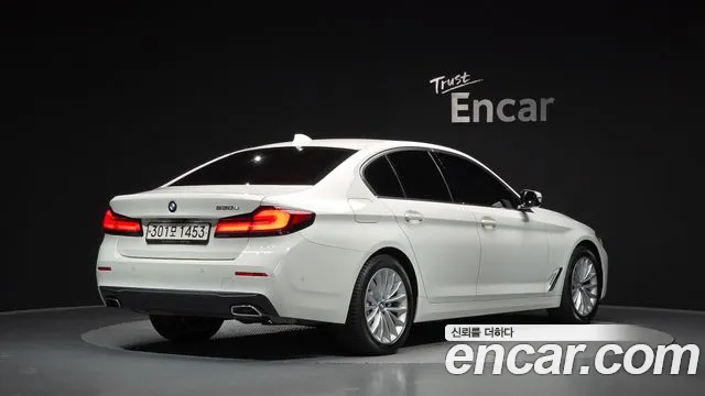 BMW 5-Series 2021 thumb 2