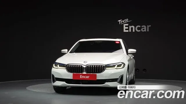 BMW 5-Series 2021 thumb 3
