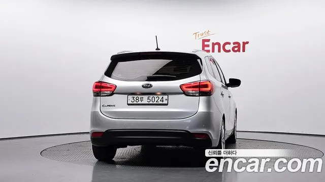 Kia Carens 2013 thumb 3