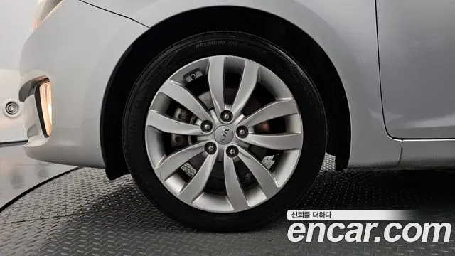 Kia Carens 2013 thumb 4