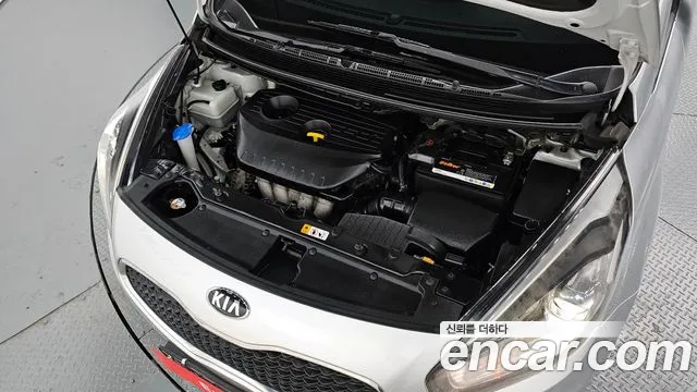 Kia Carens 2013 thumb 5