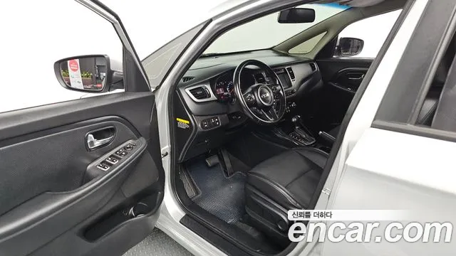 Kia Carens 2013 thumb 9