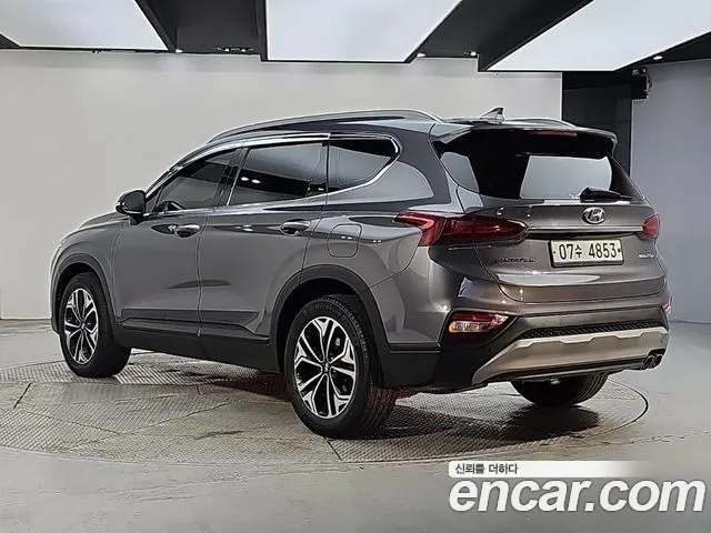 Hyundai Santa Fe 2018 thumb 3