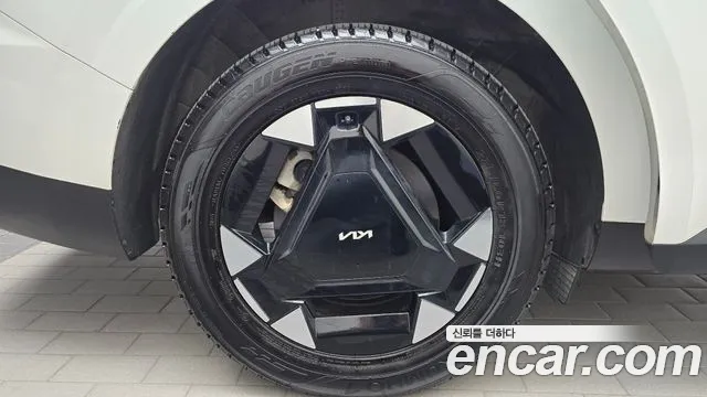 Kia Carnival 2024 thumb 5