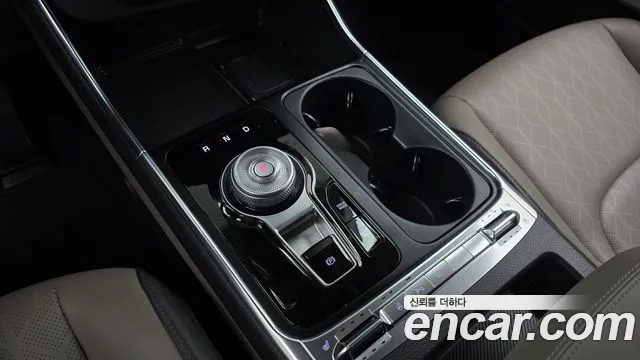 Kia Carnival 2024 thumb 9