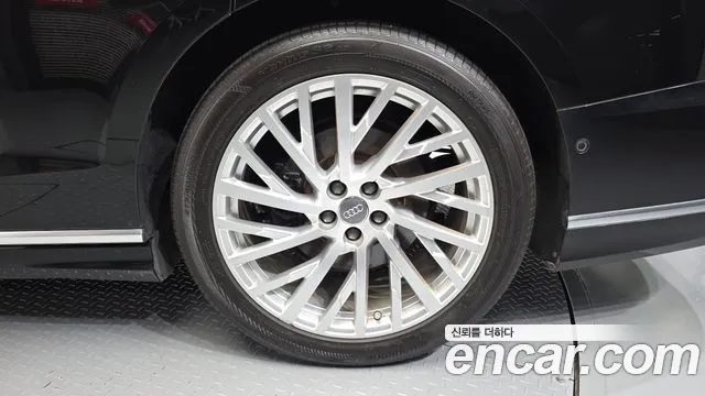 Audi A8 2020 thumb 5