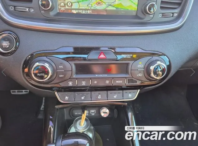 Kia Sorento 2016 thumb 9