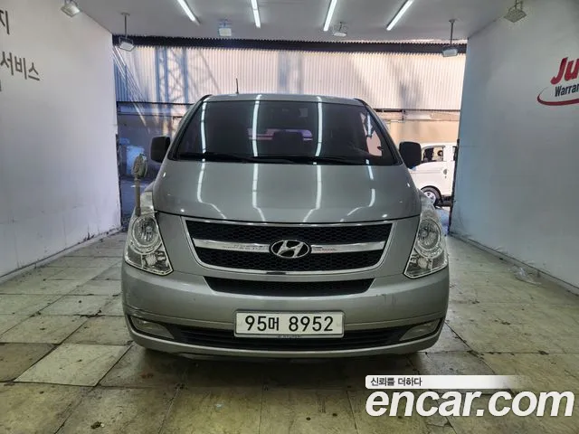 Hyundai Starex 2011 thumb 2