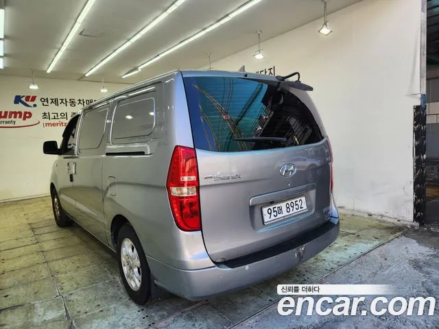 Hyundai Starex 2011 thumb 10