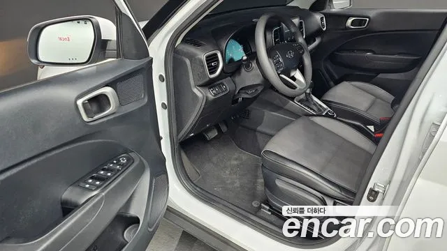 Hyundai Venue 2023 thumb 10