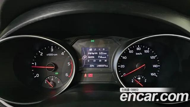Kia Carnival 2015 thumb 8