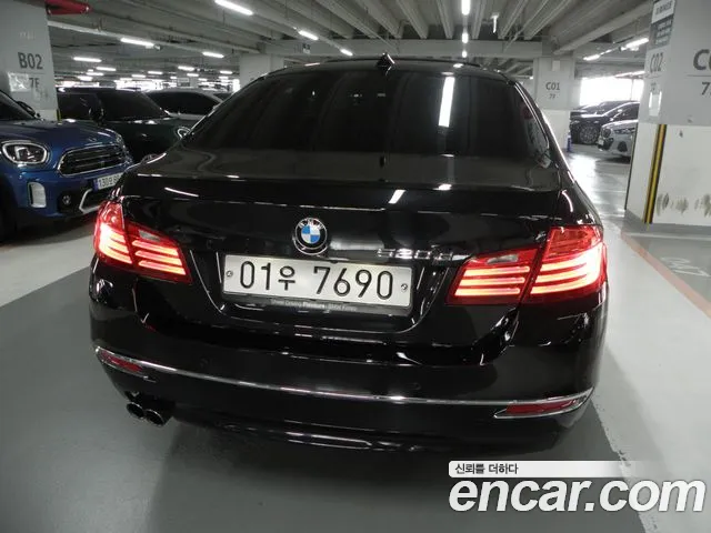 BMW 5-Series 2015 thumb 3