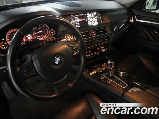BMW 5-Series 2015 thumb 8