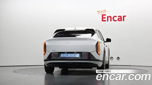 Kia EV4 2025 thumb 3