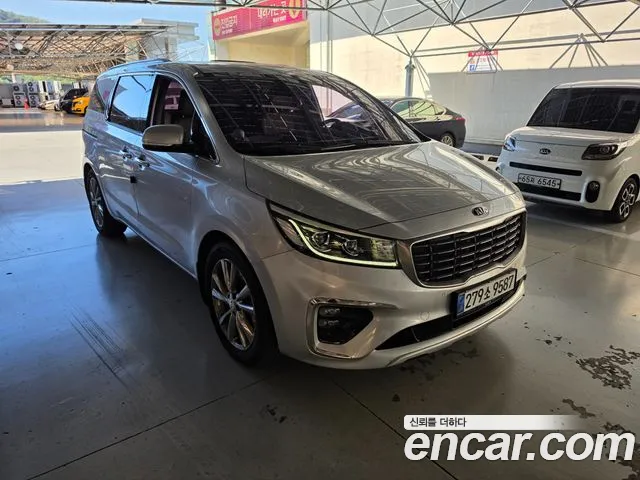 Kia Carnival 2018 thumb 2