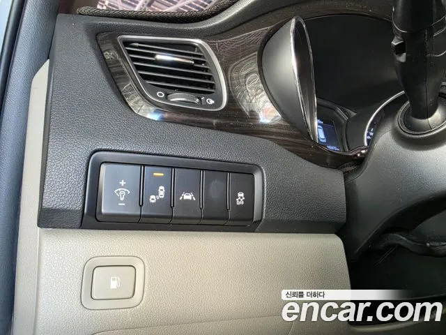 Kia Carnival 2018 thumb 10