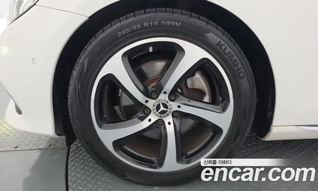 Mercedes-Benz E-Класс 2019 thumb 5