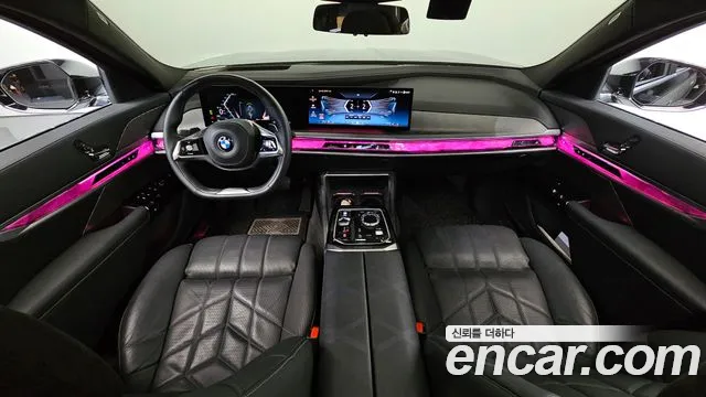 BMW 7-Series 2024 thumb 7