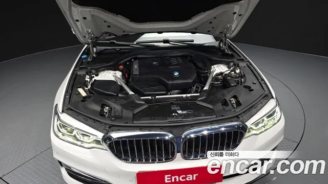 BMW 5-Series 2020 thumb 5