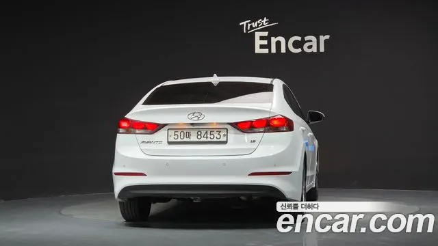 Hyundai Avante 2018 thumb 4
