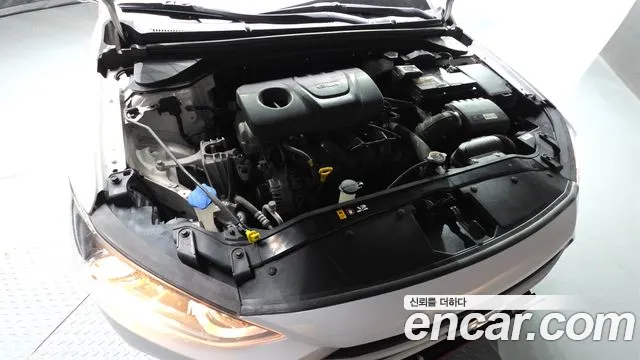 Hyundai Avante 2018 thumb 6