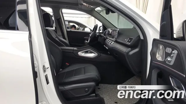 Mercedes-Benz GLE 2024 thumb 11
