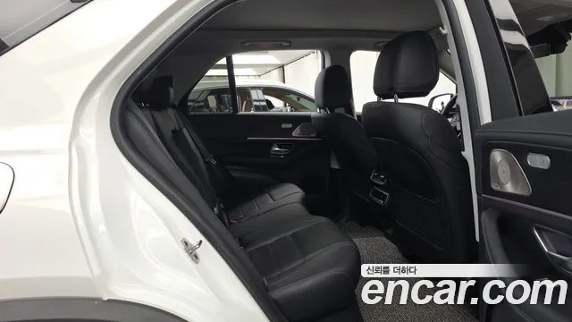 Mercedes-Benz GLE 2024 thumb 12