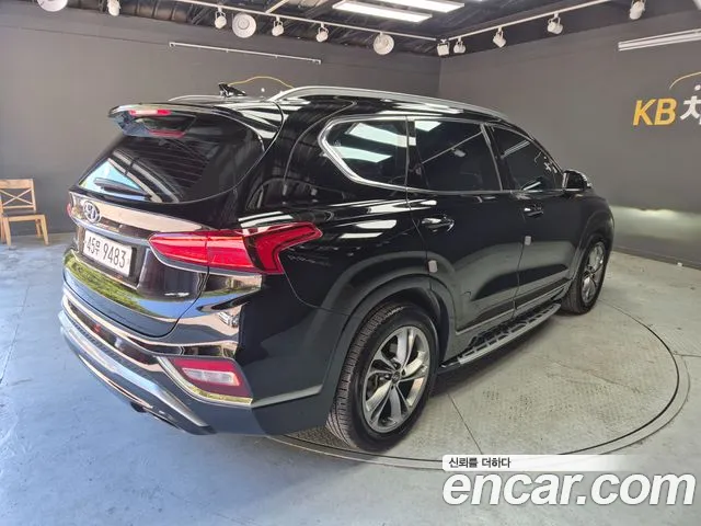 Hyundai Santa Fe 2019 thumb 3