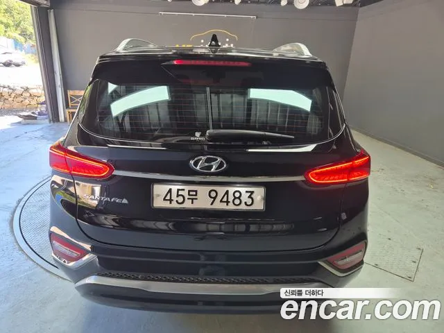 Hyundai Santa Fe 2019 thumb 4