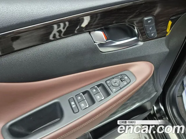 Hyundai Santa Fe 2019 thumb 8