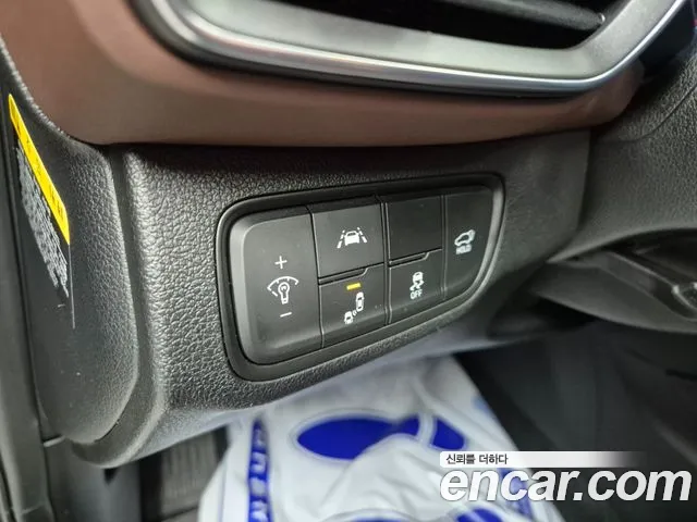Hyundai Santa Fe 2019 thumb 9