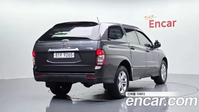 KG_Mobility_Ssangyong KORANDO 2013 thumb 2
