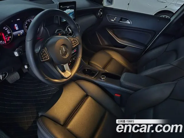 Mercedes-Benz A-Класс 2017 thumb 7