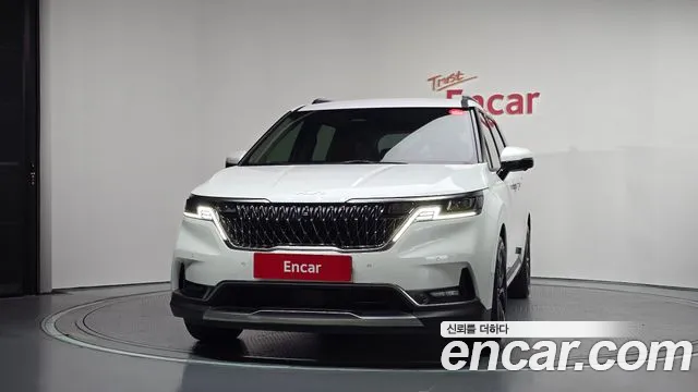 Kia Carnival 2023 thumb 3