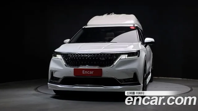 Kia Carnival 2023 thumb 3