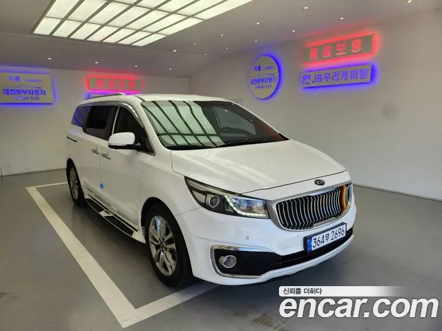 Kia Carnival 2018 thumb 5