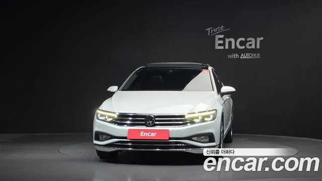 Volkswagen Passat (North America and China) 2021 thumb 3