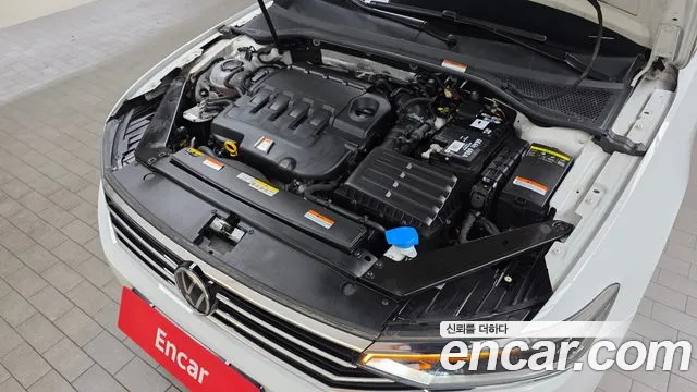 Volkswagen Passat (North America and China) 2021 thumb 6