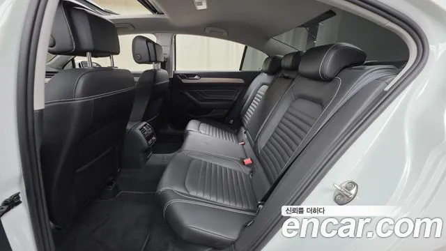 Volkswagen Passat (North America and China) 2021 thumb 12