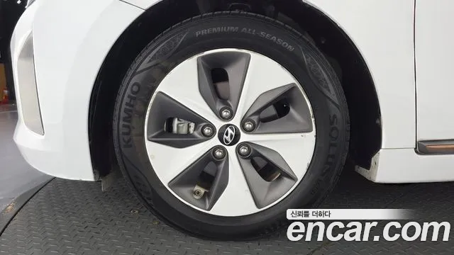 Hyundai IONIQ 6 2018 thumb 5