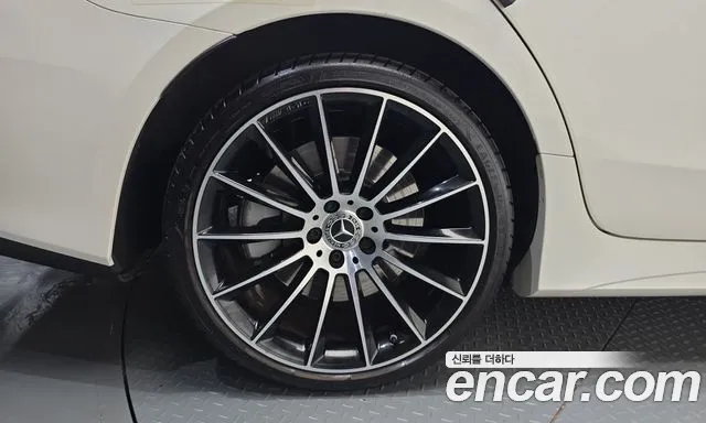 Mercedes-Benz CLS-Class 2019 thumb 4