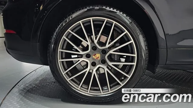 Porsche Cayenne 2020 thumb 4