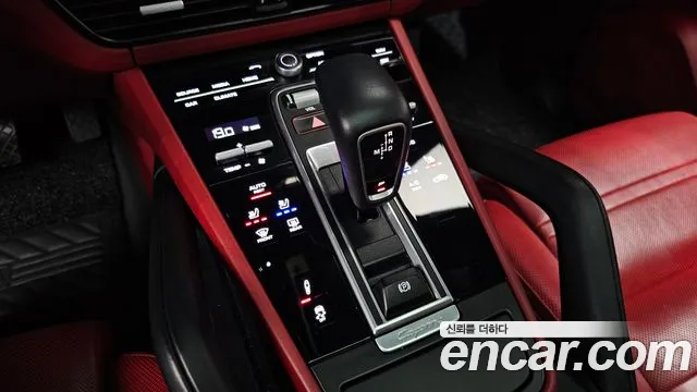 Porsche Cayenne 2020 thumb 8